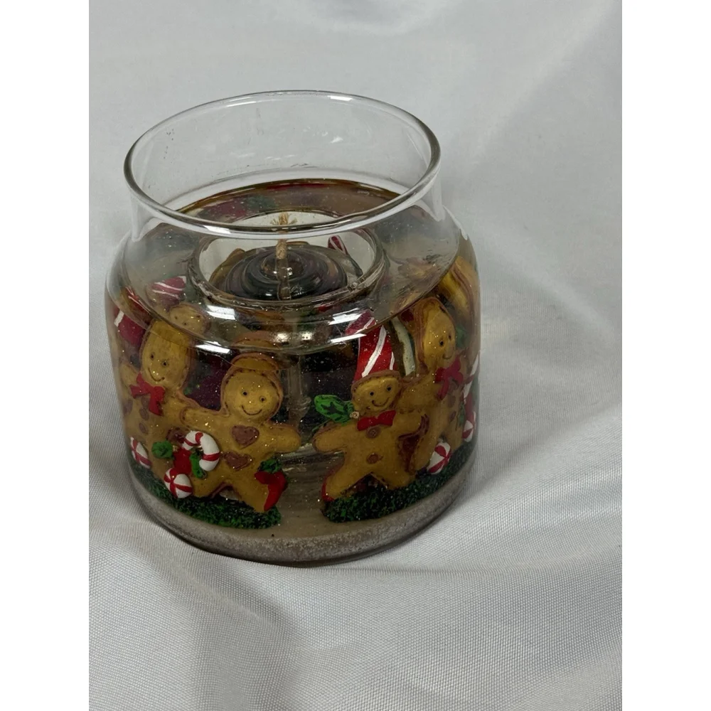 Christmas Gingerbread Men GEL Candle Gerson International NEW Gingerbread Man